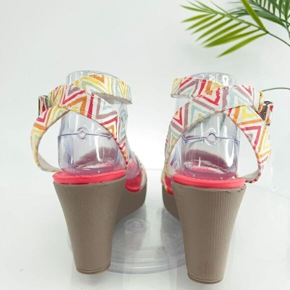 Crocs Women's Leigh Sandal Size 8 Ankle Strap Wedge Graphic Stripe Pink Yellow - Picture 3 of 16